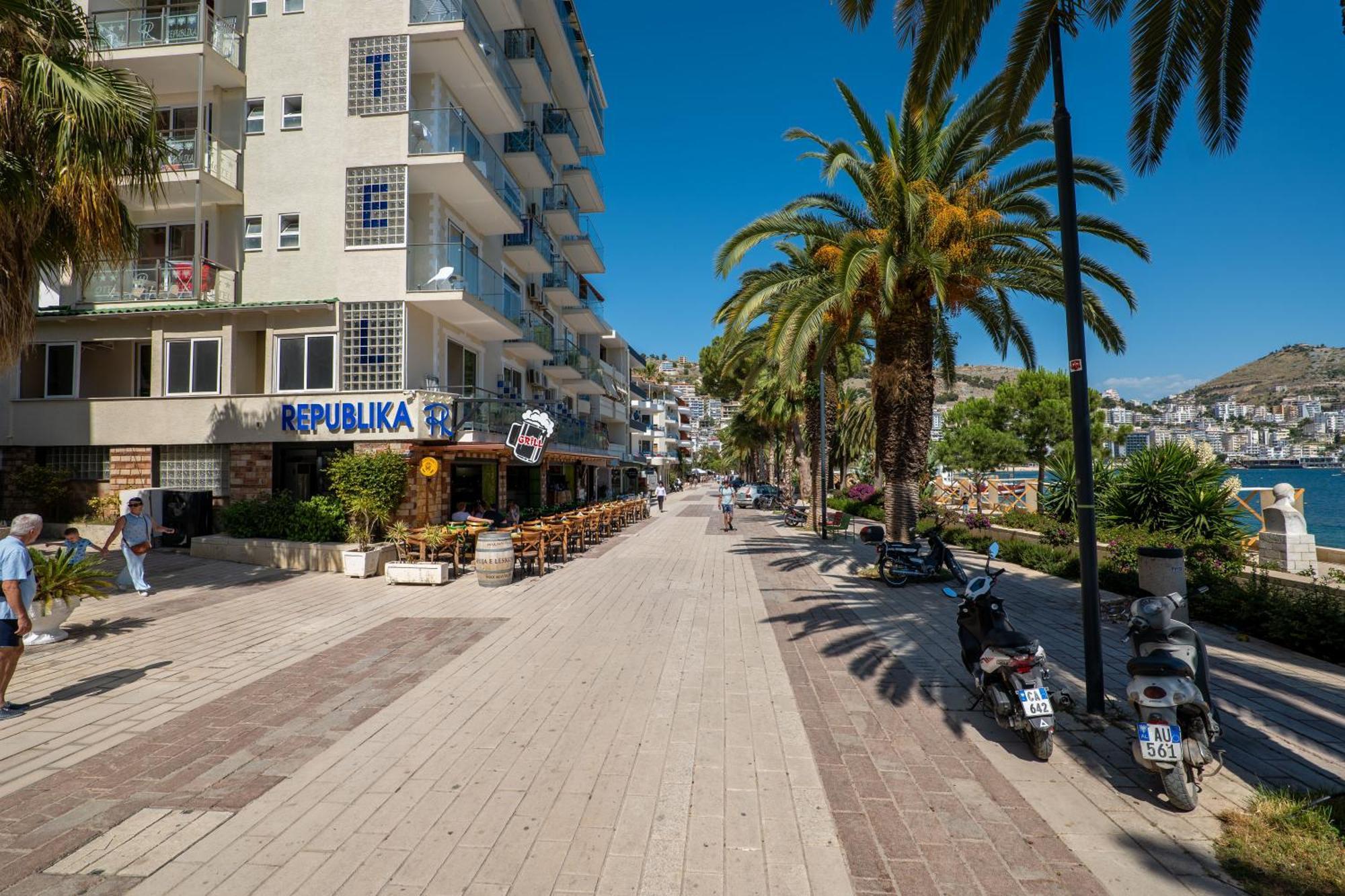 Meraki Hotel Sarandë Esterno foto