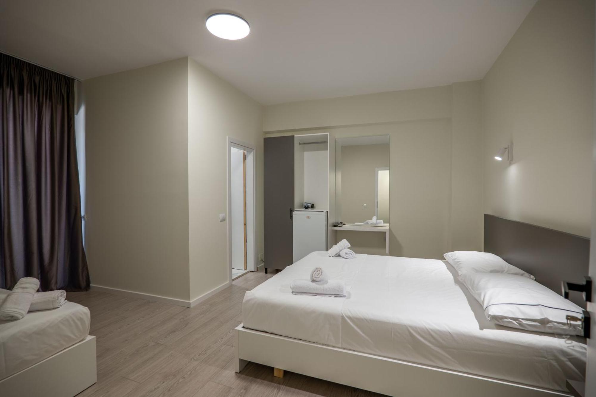 Meraki Hotel Sarandë Esterno foto