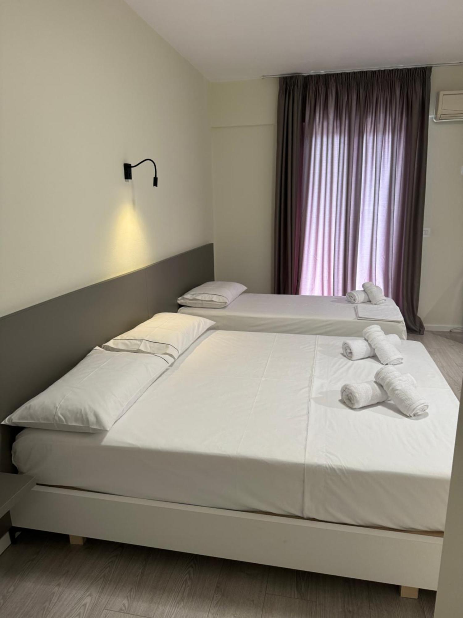 Meraki Hotel Sarandë Esterno foto